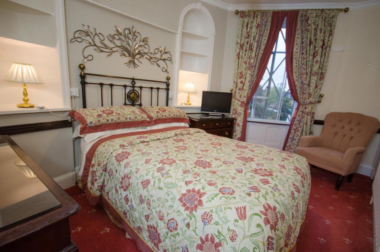 Stow Lodge Hotel Экстерьер фото